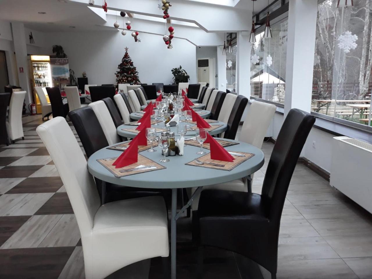 פרדיאל Hotel Zada מראה חיצוני תמונה